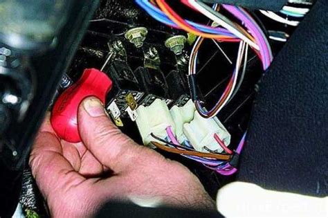 Нива 21213 реле ближнего света – Где стоят реле в ниве - Автозапчасти ...