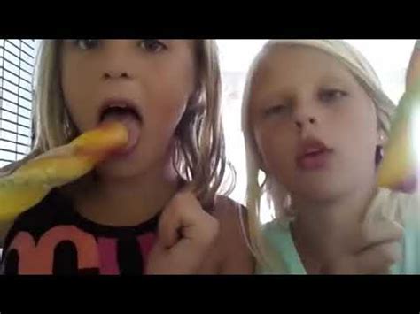 nice little girl ⚡️ İcecream testar glassen - YouTube