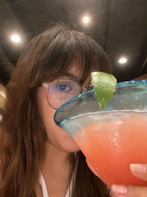 bangs + glasses 👀 : r/eyesgonemildPH