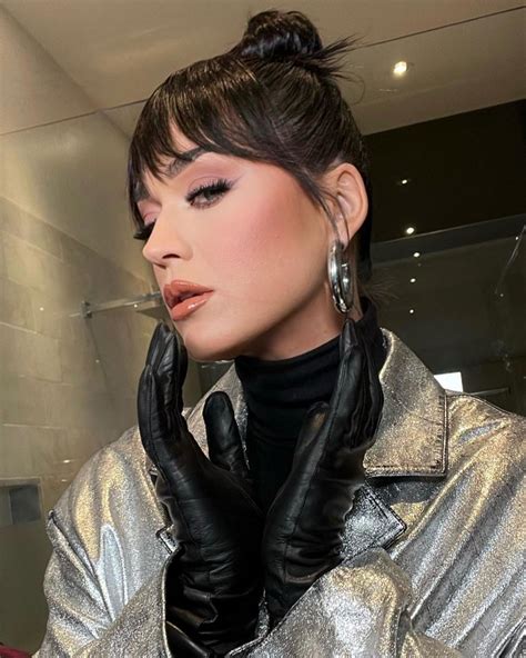 Katy Perry Is Brining Her Bangs Back In New Instagram Post