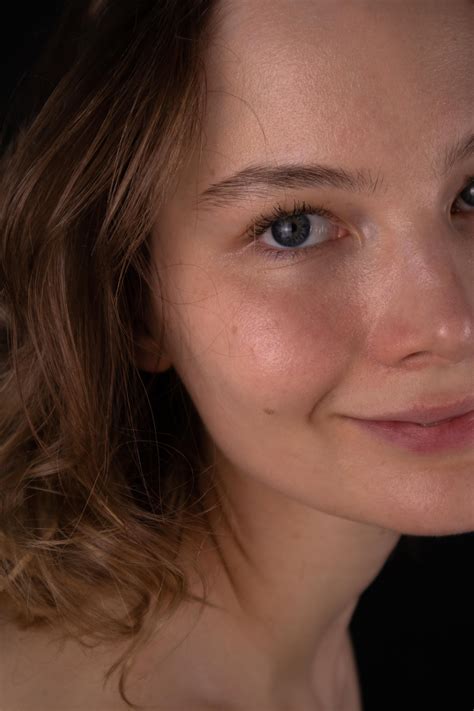 A closeup of my face :) : r/Faces