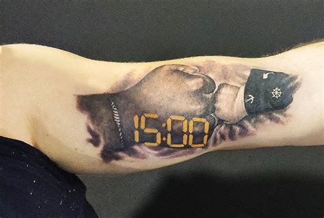 Тату рука папы и сына - фото салона Tattoo Times, узнай цену на сайте.