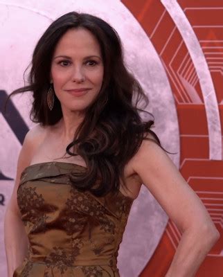 The Real Net Worth Of Mary-Louise Parker: A Star's Financial Secrets