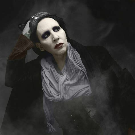 The Pale Emperor: Photo