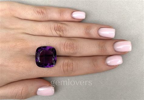 Камень аметист 20.9 карат купить по доступной цене | Gem Lovers