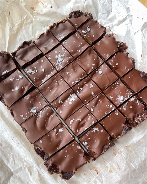 Chocolate Peppermint Bars - onebalancedlife.com