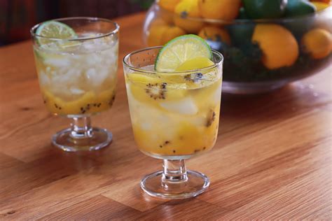 NATURAL FLAVORED SPARKLING WATER RECIPE — DIANA RODELO