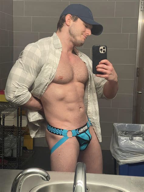Emileexo OnlyFans Leak: What Happens Now? Experts Offer Insight Image 11