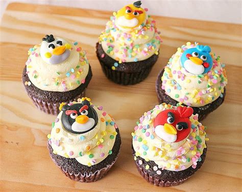 Angry Birds Cupcakes | Angry birds cupcakes, Angry birds cake ...