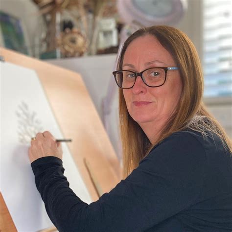 Joanna Thomas Art -Contemporary Pencil Botanical Artist