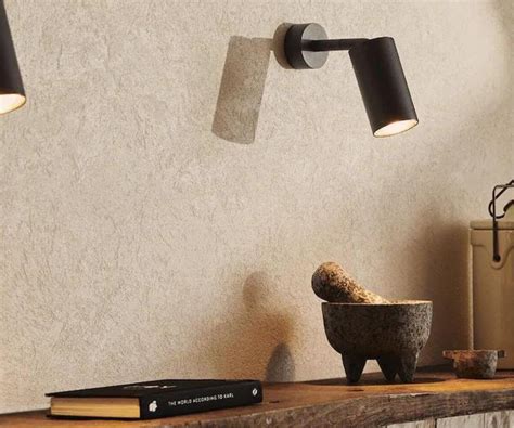 Lampade Zara Home: materiali sostenibili e linee eleganti