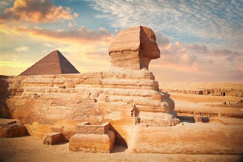Around the world in 25 famous sculptures | Musement Blog
