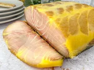 Купить осетра с доставкой в Москве | Лучшие цены на Fish Premium