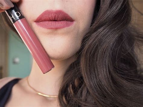 Pin on Lip gloss