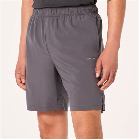 Parents are debating the new uniform policy at oakley elementary 4