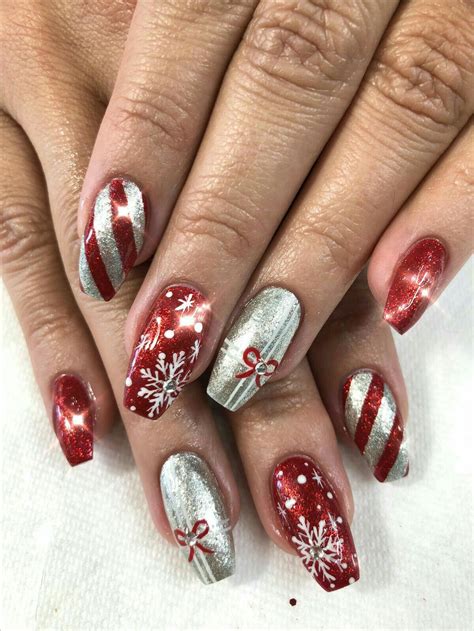 Classy Holiday Nails Christmas