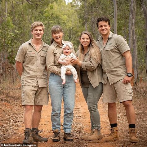 terri  robert irwin   smiles   celebrate steve irwin day