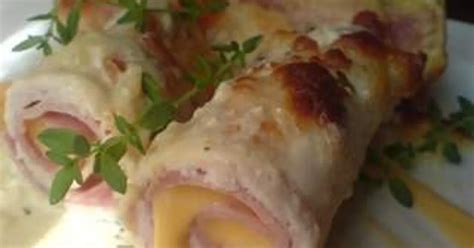 Рулетики из куриной грудки в сырном соусе рецепт с фото пошаговый от ...