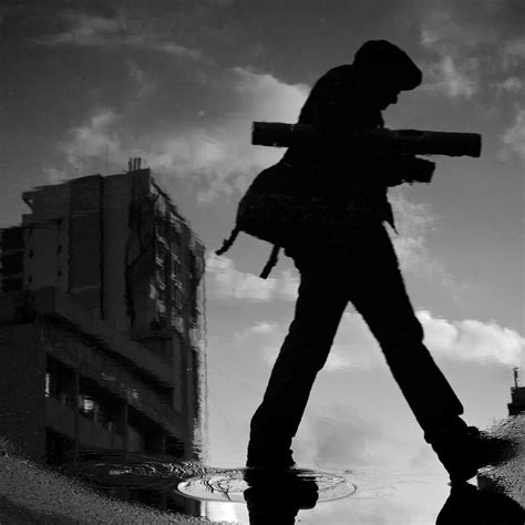 Безплатна снимка : силует, Черно и бяло, улица, електронна книга, сянка ...
