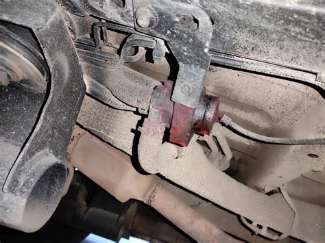 Дополнительная помпа — Volkswagen Transporter T5, 2 л, 2007 года ...