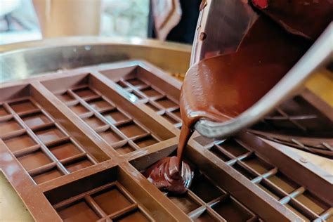 Bean to Bar Chocolate Making Workshop at The Sundowner