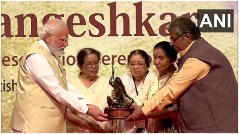 prime minister narendra modi received   lata deenanath