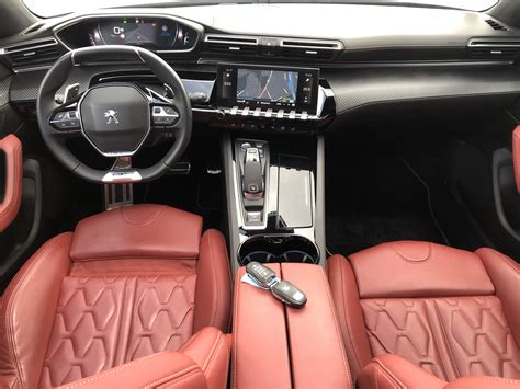 Peugeot 508 Puretech 180 EAT8 GT LINE FULL TOIT/CUIR ROUGE/GPS/FULL LED