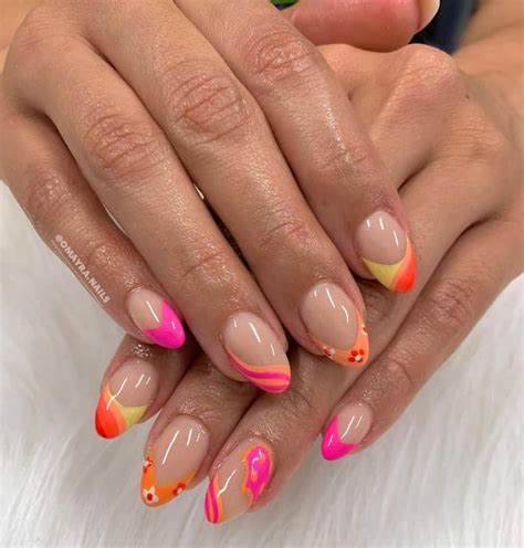 33 Summer Acrylic Nail Designs for Captivating Sun-Kissed Glam