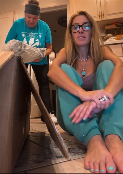 Lauren Francesca's feet