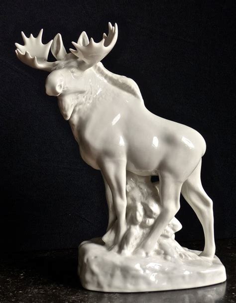 Russian Lomonosov porcelain moose, standing white, made in USSR - Catawiki