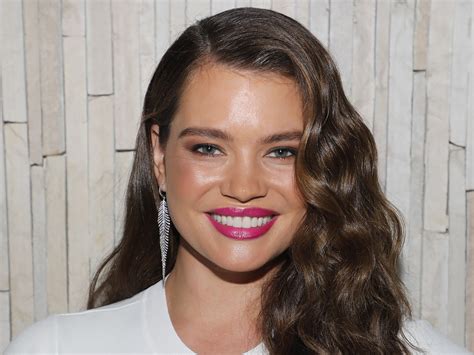 Tara Lynn's Body Measurements and Bra Size: Celebrating Curves - Famous