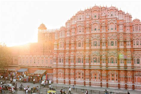 Jaipur's Hawa Mahal: The Complete Guide