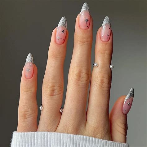 Idee Unghie Capodanno 2025 - 25 Nail Art da Copiare