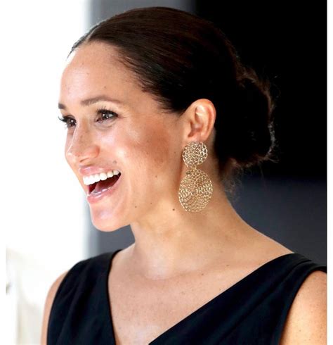 The Meghan Markle Mole: Twitter's Most Controversial Mystery Image 18