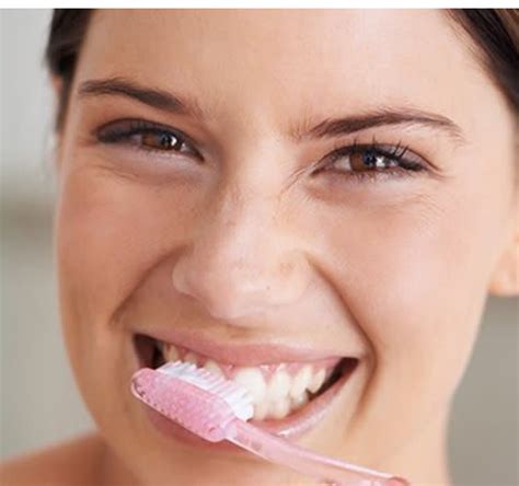 Sore Gums: Causes, Treatment and Prevention | Crest CA