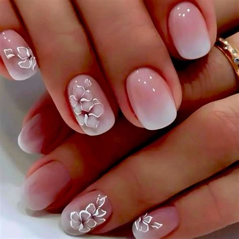77 Summer Flower Nail Designs: Trendy And Elegant Styles For 2025