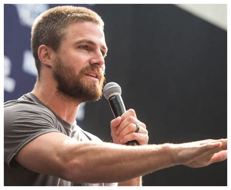 Stephen Amell Parents: Meet Thomas J. Amell, Sandra Anne Bolté - ABTC