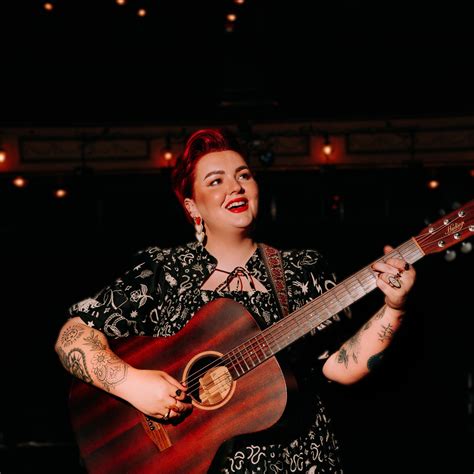 Chloe Michelle Photo