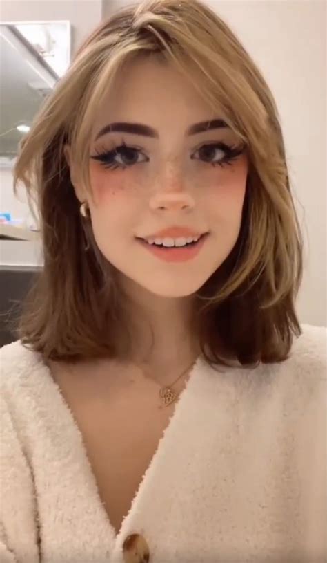 Pin oleh marco universe di hannah owo