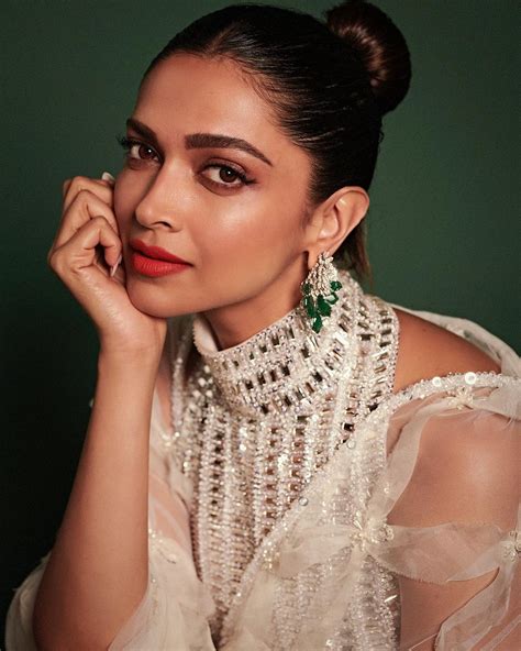 Deepika Padukone nails the white sari look with her Manish Malhotra ...
