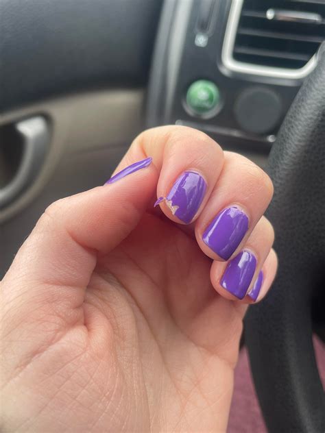 Help🥺 can I just cut this off? This is a gel manicure I’ve had for 2