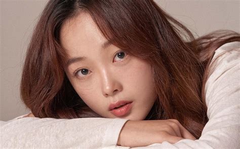 'Squid Game' actress Lee Yoo Mi shares how she feels about her sudden ...