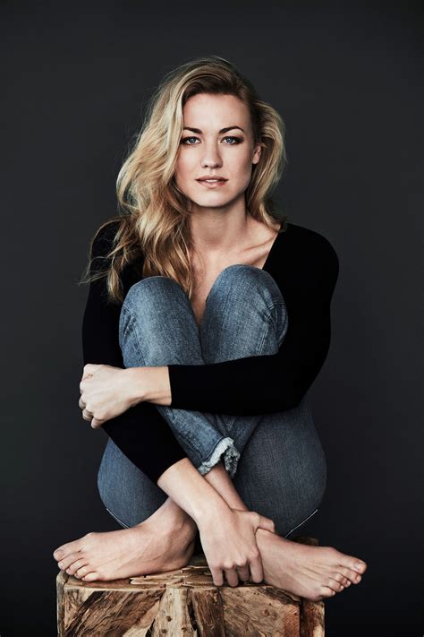 Yvonne strahovski interview the handmaid s tale – Artofit