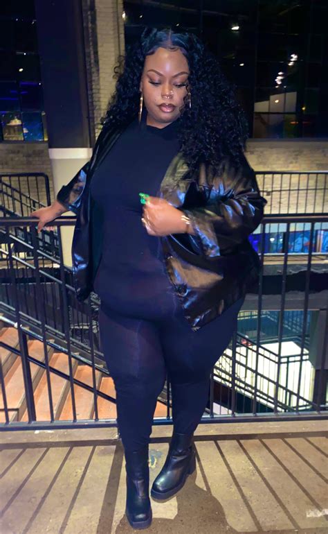 𝔭𝔯𝔦𝔫𝔠𝔢𝔰𝔰 𝔬𝔣 𝔱𝔥𝔢 𝔲𝔫𝔦𝔳𝔢𝔯𝔰𝔢. ♕ on Twitter: "it’s my world, ur just living