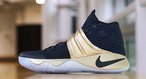 Nike Kyrie 2 - модель кроссовок линейки баскетболиста Кайри Ирвинга ...