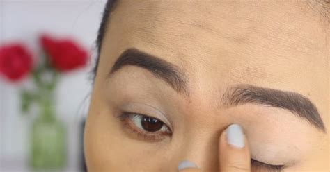 Easy Brown Smokey Eye Makeup Tutorial | Upstyle