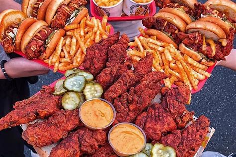 Dave's hot chicken calories