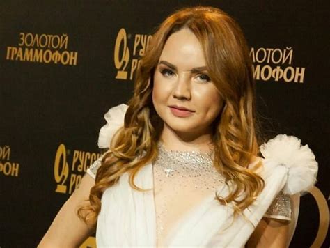 Откровенное платье МакSим не смогло отвлечь внимания поклонников от её ...