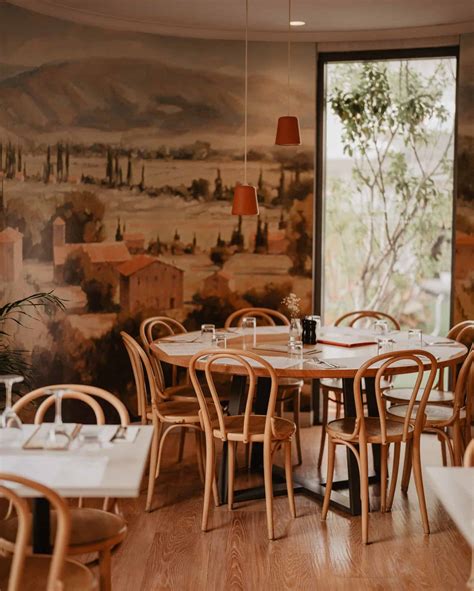 Best restaurants east lansing has for your next big family night 31