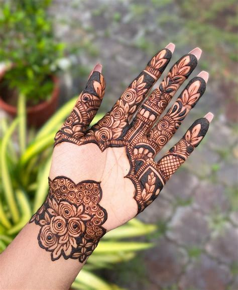 simple mylanchi designs  front hands kerala mehndi designs